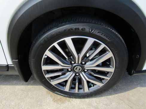 Used 2021 Nissan Kicks SV FWD image 7