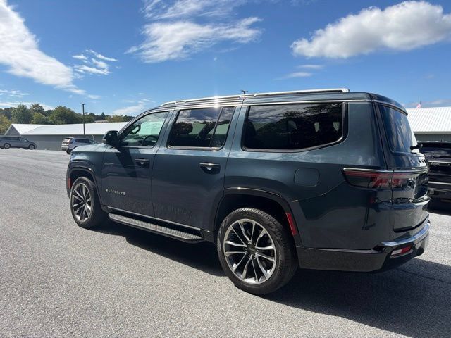 Used 2024 Jeep Wagoneer Series II w/ Premium Group I AWD/4WD image 5