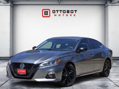 Used 2022 Nissan Altima 2.5 SR w/ Midnight Edition Package