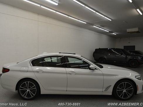 Used 2023 BMW 530i w/ Premium Package RWD image 10