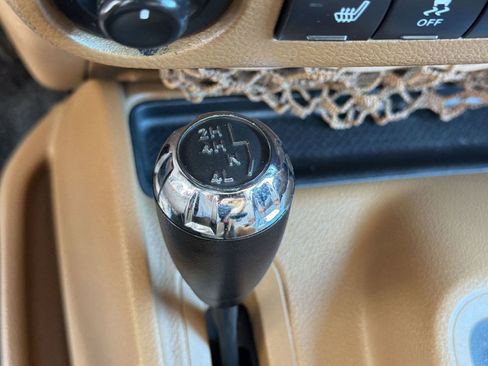 Used 2013 Jeep Wrangler Unlimited Sahara w/ Connectivity Group AWD/4WD image 14
