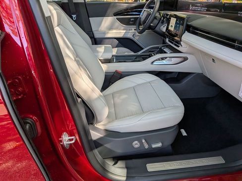 New 2026 Lincoln Nautilus Reserve w/ Jet Appearance Package AWD/4WD image 30