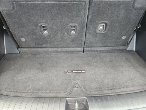 Used 2022 Hyundai Palisade SEL w/ 8P Bench Seat Package FWD image 33