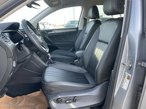 Used 2024 Volkswagen Tiguan SE image 7