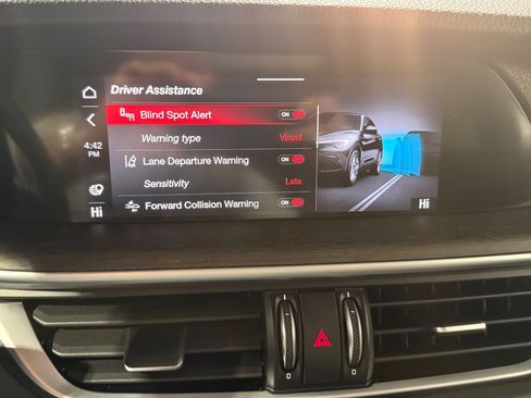 Used 2022 Alfa Romeo Stelvio Ti image 26