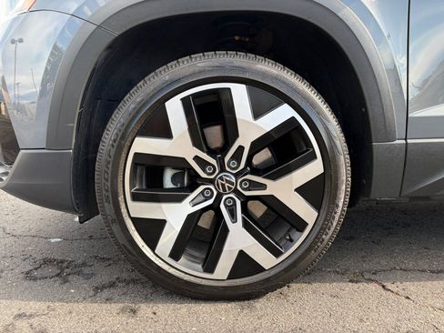 Certified 2023 Volkswagen Taos SEL AWD/4WD image 27