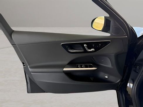 Used 2025 Mercedes-Benz C 300 Sedan image 13