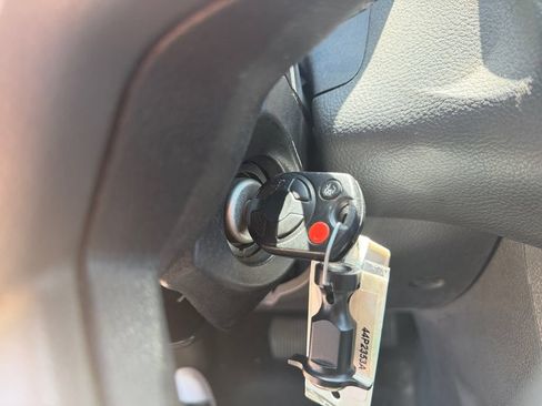Used 2014 Ford Focus SE FWD image 30