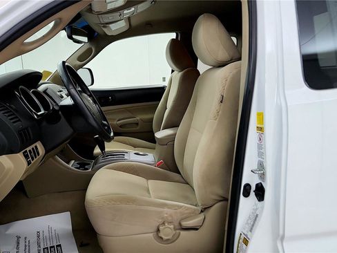 Used 2011 Toyota Tacoma 4x4 Access Cab w/ SR5 Pkg #2 image 26