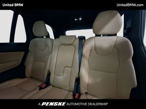 Used 2018 Volvo XC90 T6 Momentum w/ Convenience Package AWD/4WD image 13