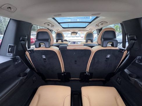 Used 2016 Volvo XC90 T6 Momentum AWD/4WD image 11