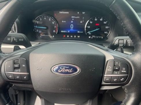 Used 2020 Ford Explorer XLT w/ Equipment Group 202A AWD/4WD image 14