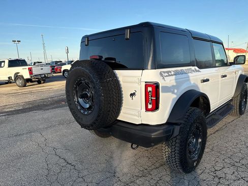 New 2025 Ford Bronco Badlands w/ Sasquatch Package AWD/4WD image 9