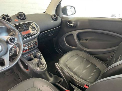 Used 2016 smart fortwo Coupe RWD image 48
