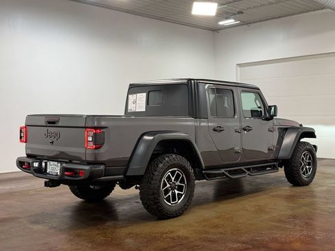 Used 2024 Jeep Gladiator Rubicon w/ Convenience Group AWD/4WD image 4