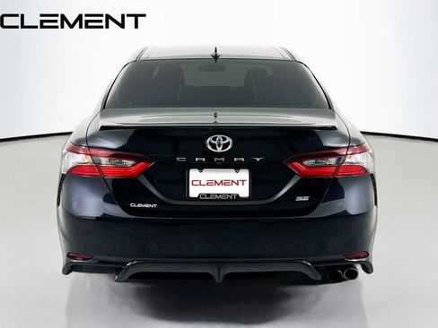 Used 2023 Toyota Camry SE image 7