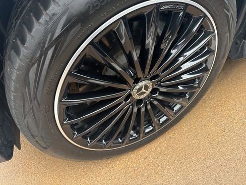 Used 2023 Mercedes-Benz GLC 300 4MATIC image 13