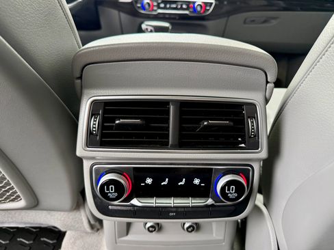 Used 2019 Audi Q7 3.0T Prestige AWD/4WD image 38