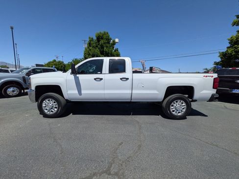 Used 2015 Chevrolet Silverado 2500 W/T w/ Snow Plow Prep Package AWD/4WD image 9