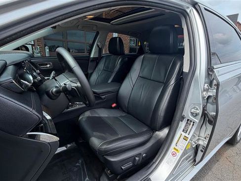 Used 2014 Toyota Avalon XLE Touring FWD image 29