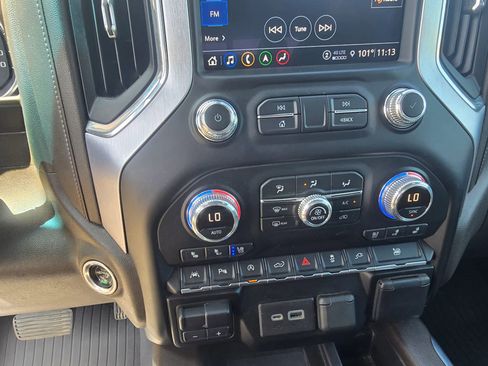 Used 2021 GMC Sierra 1500 SLT image 24