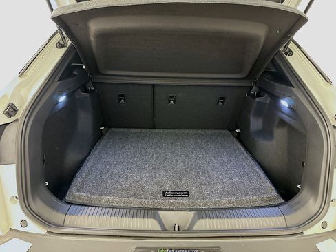 Used 2023 Volkswagen ID.4 Pro AWD/4WD image 30