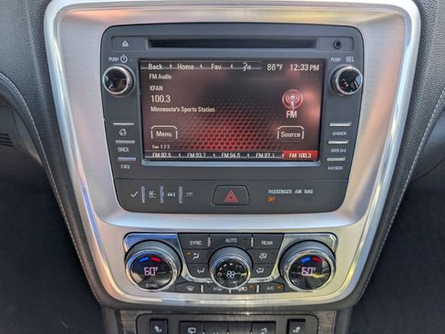 Used 2015 GMC Acadia SLT AWD/4WD image 18