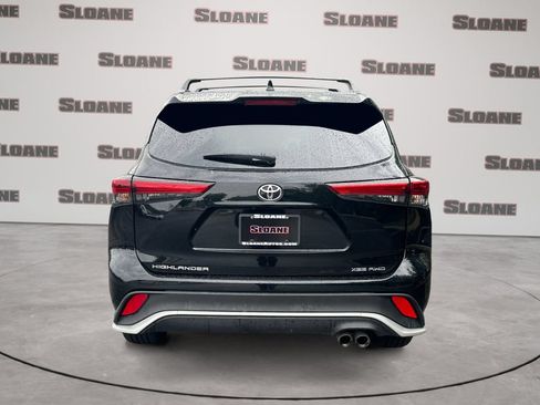 Used 2023 Toyota Highlander XSE AWD/4WD image 4
