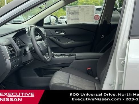 New 2026 Nissan Rogue SV image 10