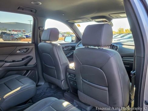 Used 2023 Chevrolet Traverse RS w/ LPO, Floor Liner Package image 31
