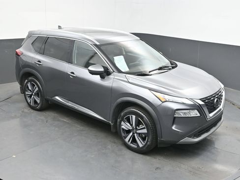 Used 2021 Nissan Rogue SL w/ Premium Package FWD image 29