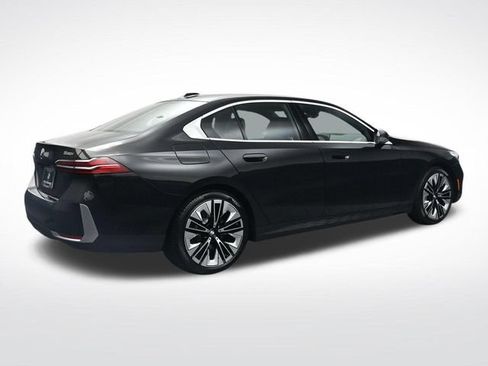 New 2027 BMW 530i xDrive w/ Premium Package AWD/4WD image 4