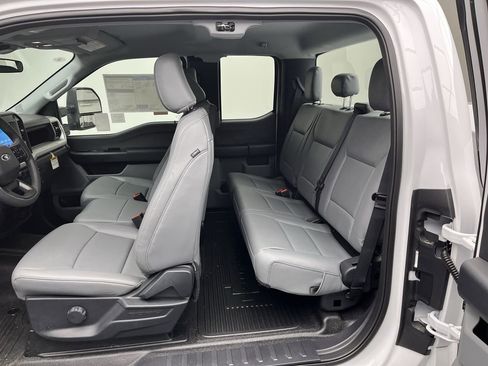 New 2026 Ford F250 XL w/ XL Chrome Package image 11