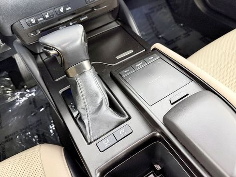 Used 2019 Lexus ES 300h w/ Premium Package FWD image 62