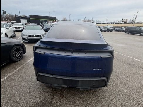 Used 2026 Tesla Model Y Long Range image 3