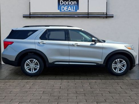 Certified 2023 Ford Explorer XLT w/ Equipment Group 202A AWD/4WD image 2