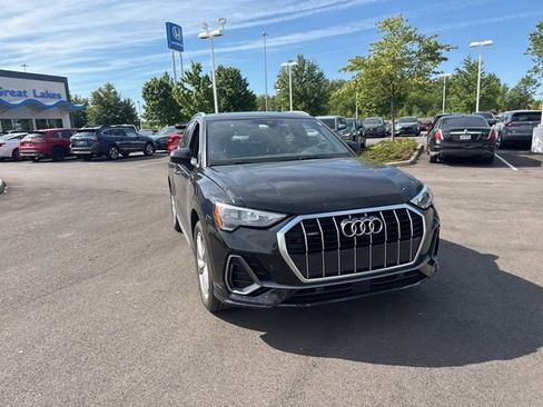 Used 2021 Audi Q3 2.0T Premium w/ Convenience Package AWD/4WD image 4
