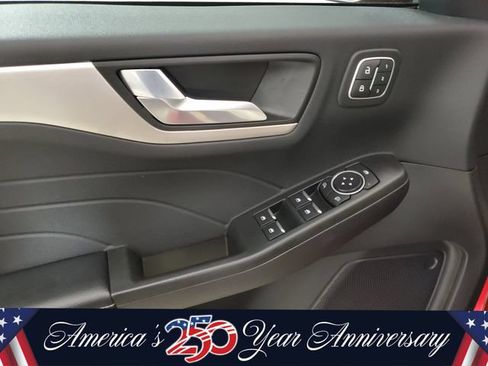 Used 2022 Ford Escape SEL w/ Technology Package FWD image 20