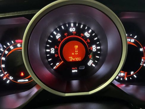 Used 2013 Toyota 4Runner SR5 AWD/4WD image 12