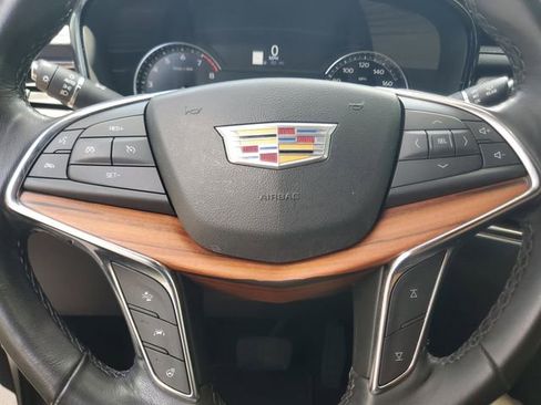 Certified 2023 Cadillac XT5 Premium Luxury FWD image 22