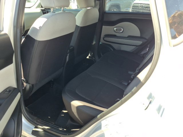Used 2015 Kia Soul FWD image 6