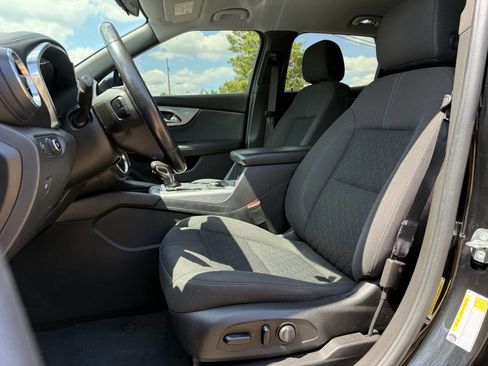 Used 2020 Chevrolet Blazer LT FWD image 17