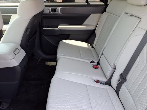 Used 2024 Hyundai Santa Fe SEL FWD image 11