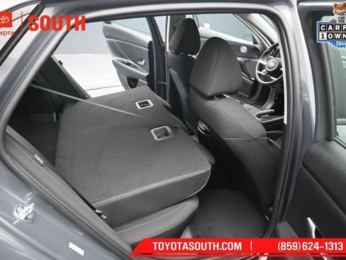 Used 2025 Hyundai Elantra SE FWD image 28