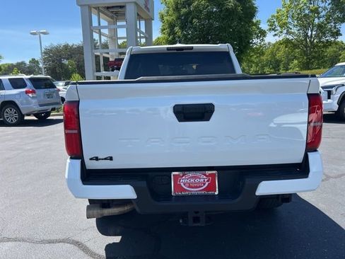 Used 2024 Toyota Tacoma TRD Off-Road AWD/4WD image 8