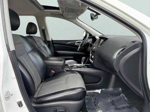 Used 2020 Nissan Pathfinder SL image 63