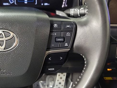 Used 2025 Toyota Camry SE FWD image 25