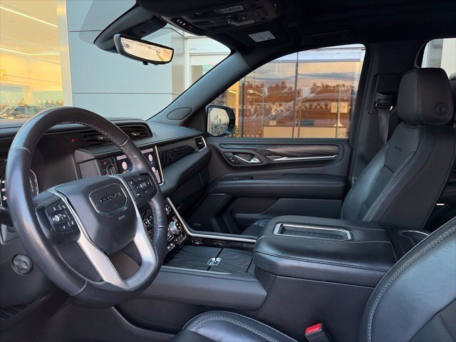 Used 2021 GMC Yukon Denali w/ Denali Premium Package RWD image 5