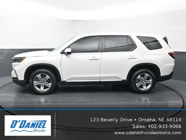 Used 2025 Honda Pilot EX-L image 2