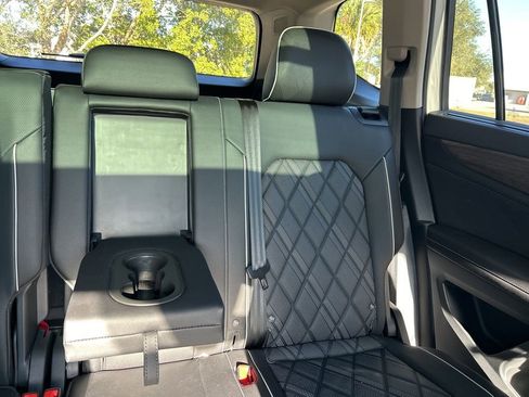 Certified 2025 Volkswagen Atlas SEL Premium R-Line image 13